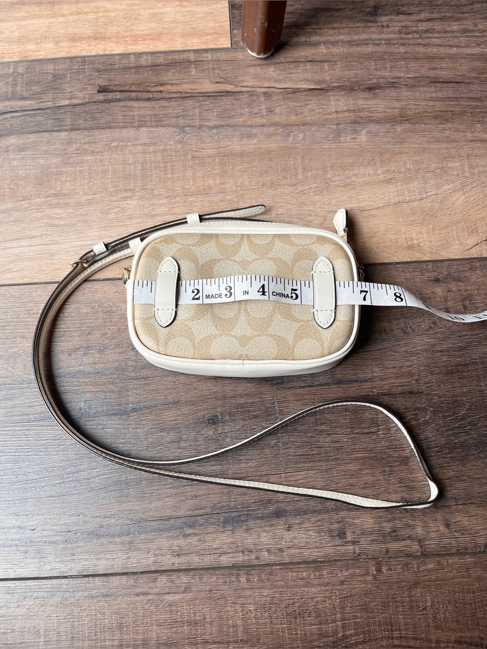 Coach Signature Chalk/khaki crossbody! Gold hardware! Super cute! - Picture 5 of 12